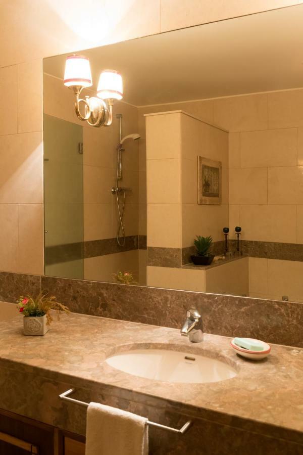 Apartamento Com Piscina Cruz Quebrada Extérieur photo